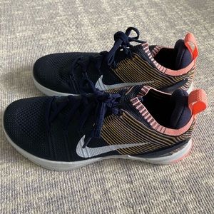 Women’s Nike sneakers